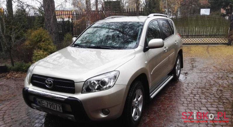 2007' Toyota Rav-4 photo #2