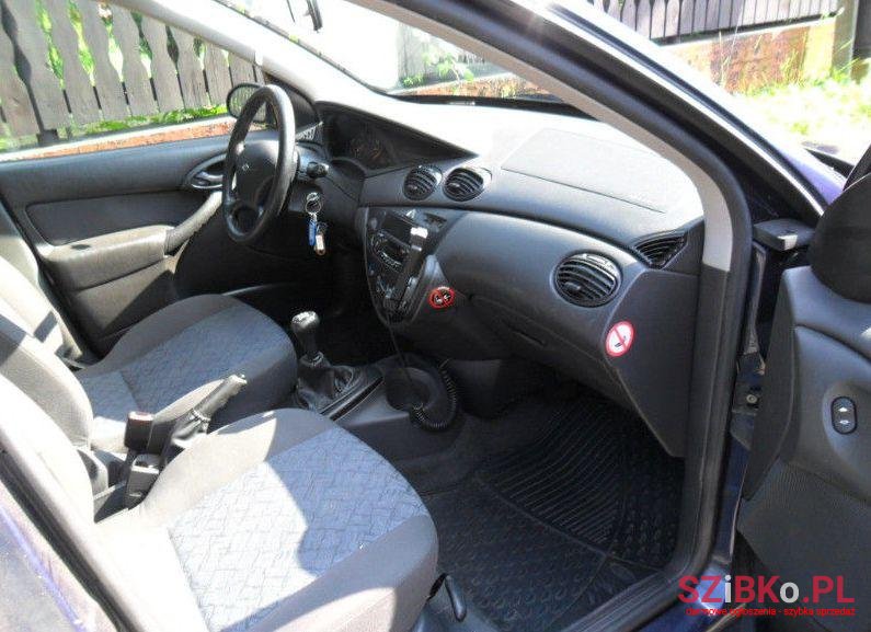 2001' Ford Focus photo #1