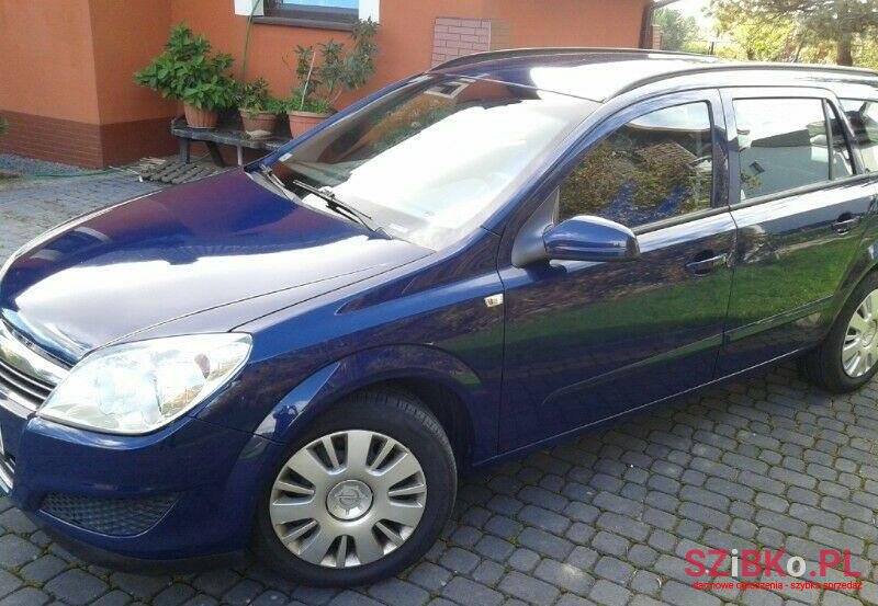 2007' Opel Astra photo #1