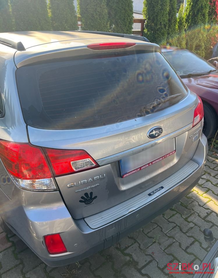 2011' Subaru Outback photo #5