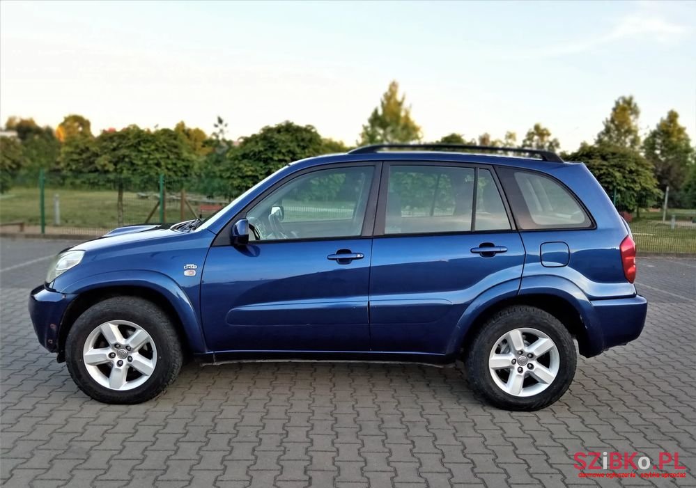 2005' Toyota RAV4 4X4 photo #6