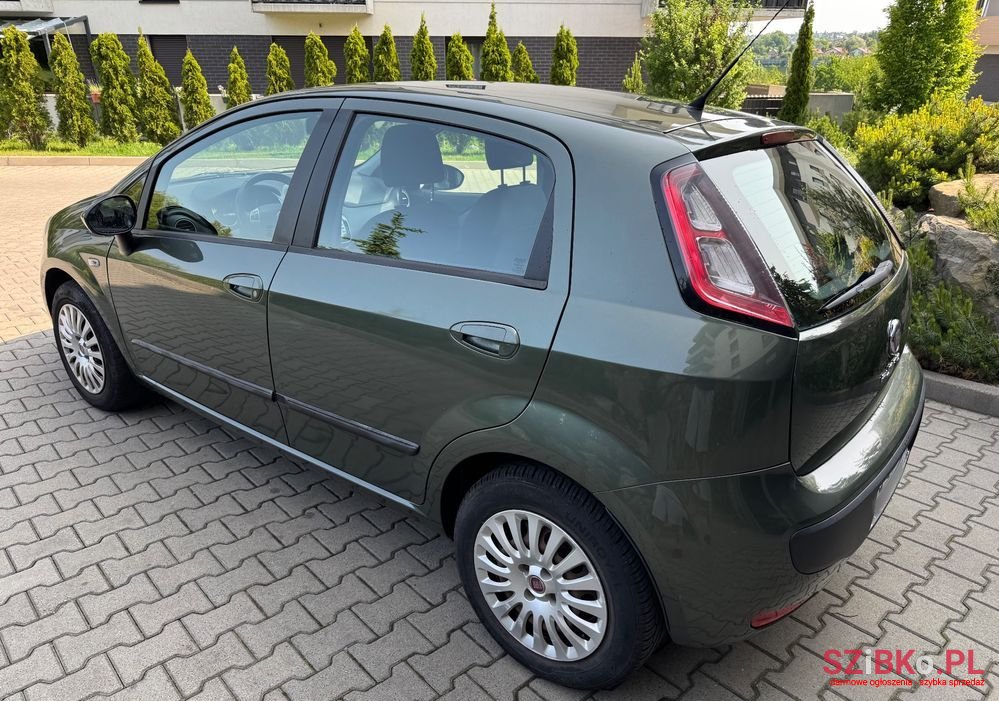 2010' Fiat Punto Evo photo #4