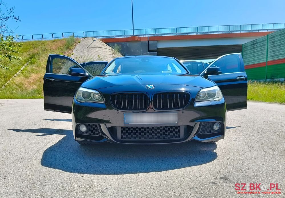 2011' BMW 5 Series 535I Xdrive photo #1