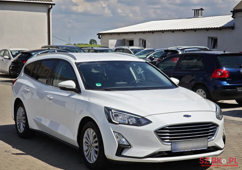 2020' Ford Focus photo #1