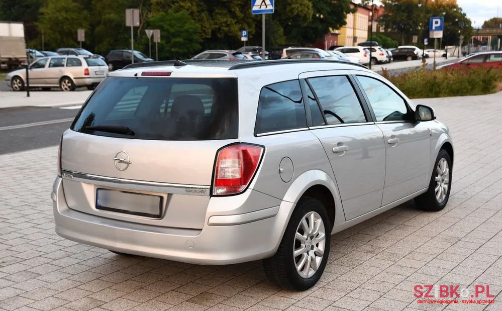 2010' Opel Astra Iv 1.7 Cdti Sport photo #6