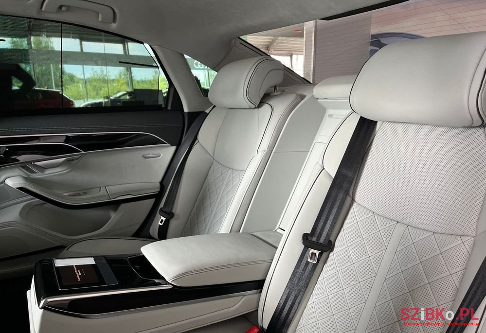 2024' Audi A8 photo #4