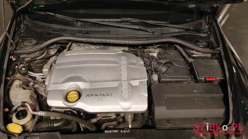 2010' Renault Laguna photo #6