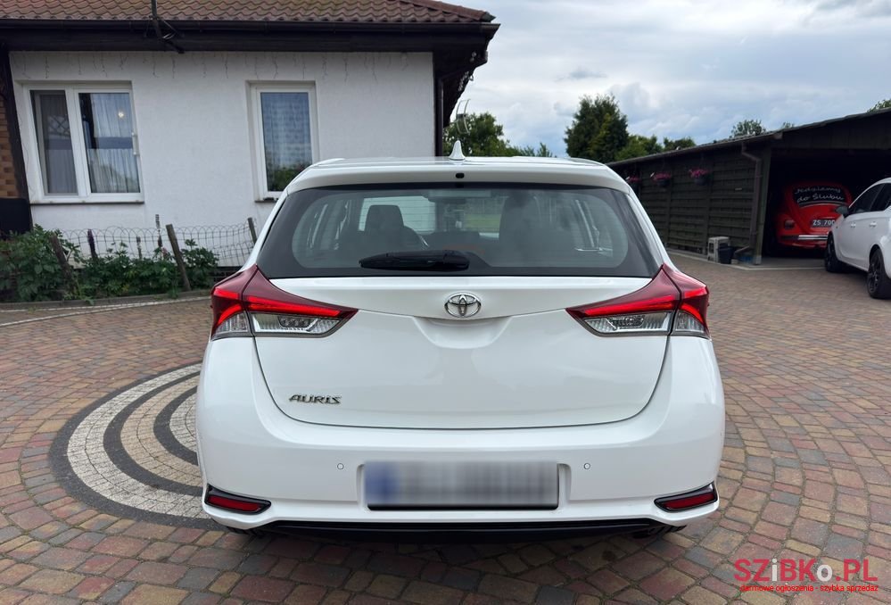 2016' Toyota Auris 1.33 Vvt-I Active photo #3