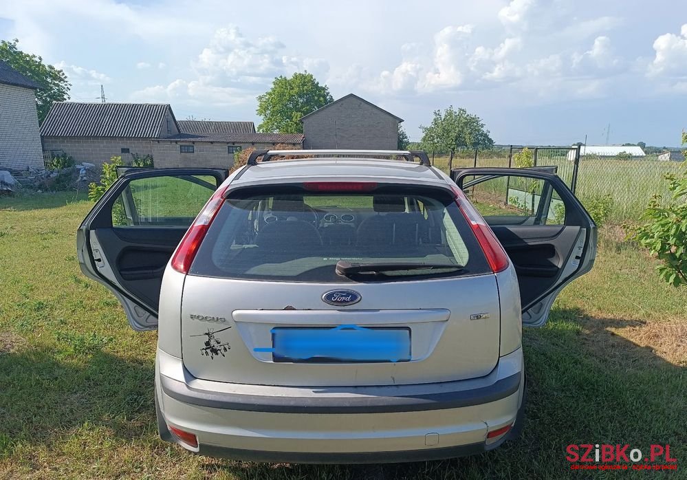 2007' Ford Focus photo #2