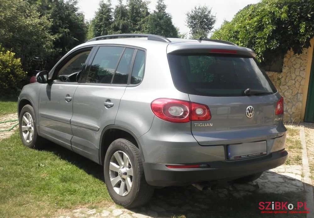 2008' Volkswagen Tiguan photo #2
