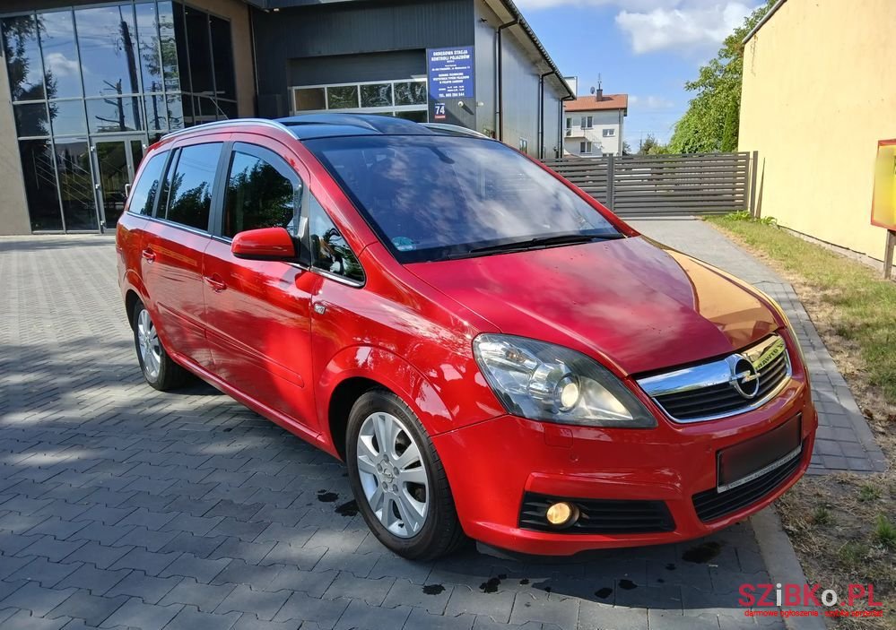 2007' Opel Zafira photo #4