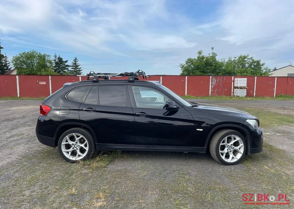 2010' BMW X1 Xdrive20D photo #3