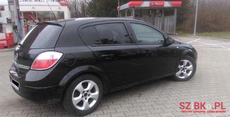 2004' Opel Astra photo #2