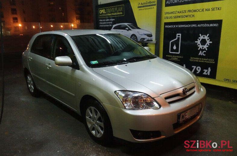 2005' Toyota Corolla photo #1