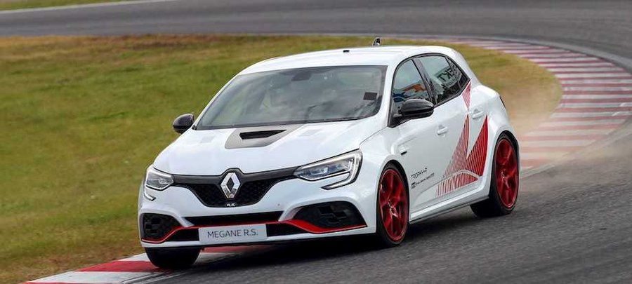 Renault Megane R.S. Trophy-R Sets Another FWD Lap Record