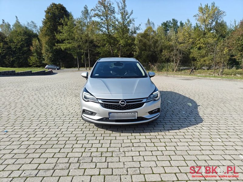 2018' Opel Astra photo #1