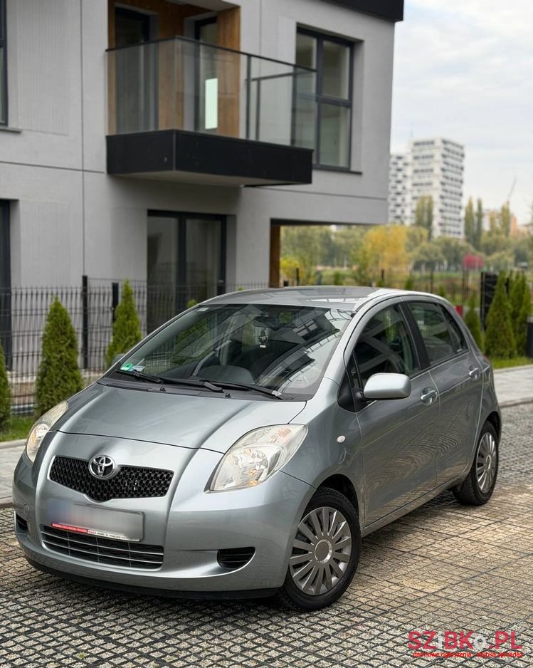 2007' Toyota Yaris 1.3 Prestige photo #3