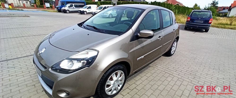 2012' Renault Clio 1.2 16V Alize photo #1