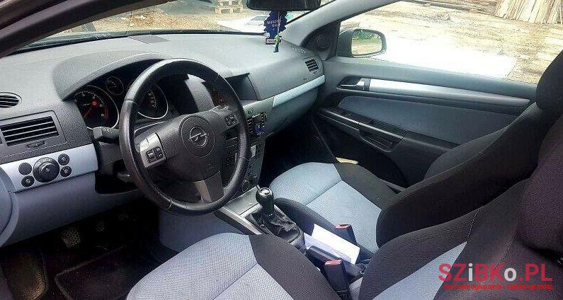 2006' Opel Astra photo #1