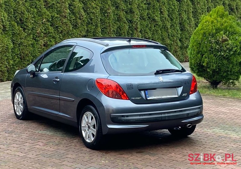 2006' Peugeot 207 1.6 16V Sporty photo #5