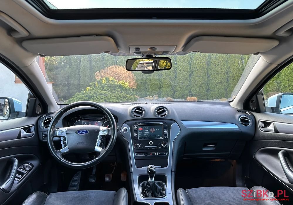 2014' Ford Mondeo photo #3