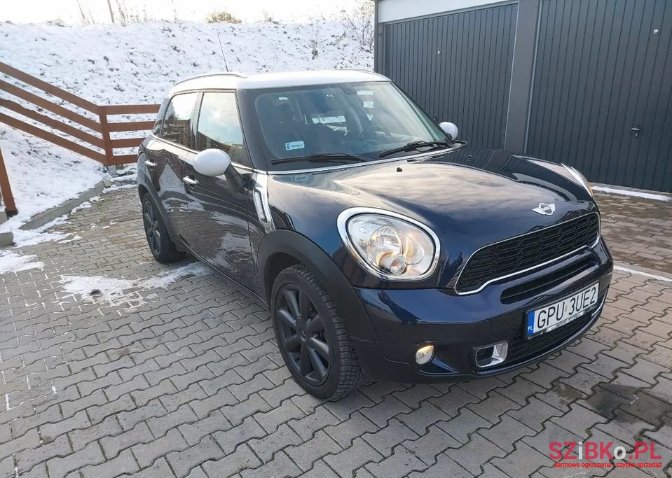 2011' MINI Countryman photo #2