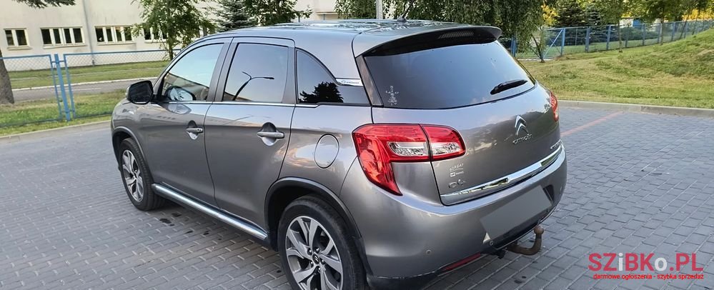 2013' Citroen C4 Aircross photo #4