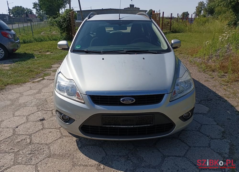 2010' Ford Focus photo #2