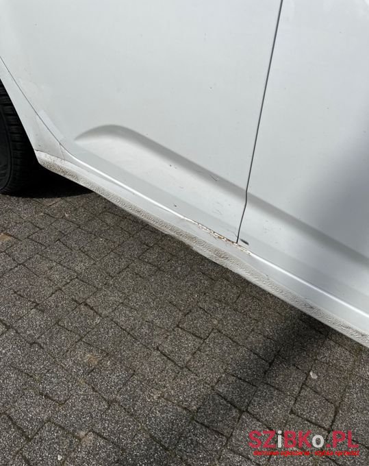 2010' Kia Venga photo #5