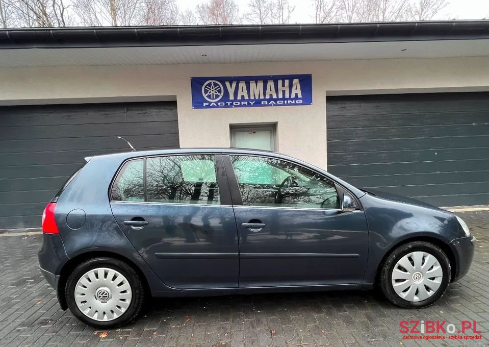 2008' Volkswagen Golf photo #3