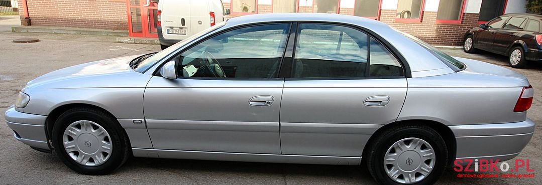 2002' Opel Omega photo #3