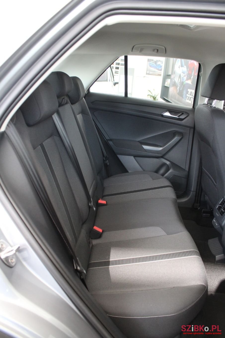 2023' Volkswagen T-Roc photo #5