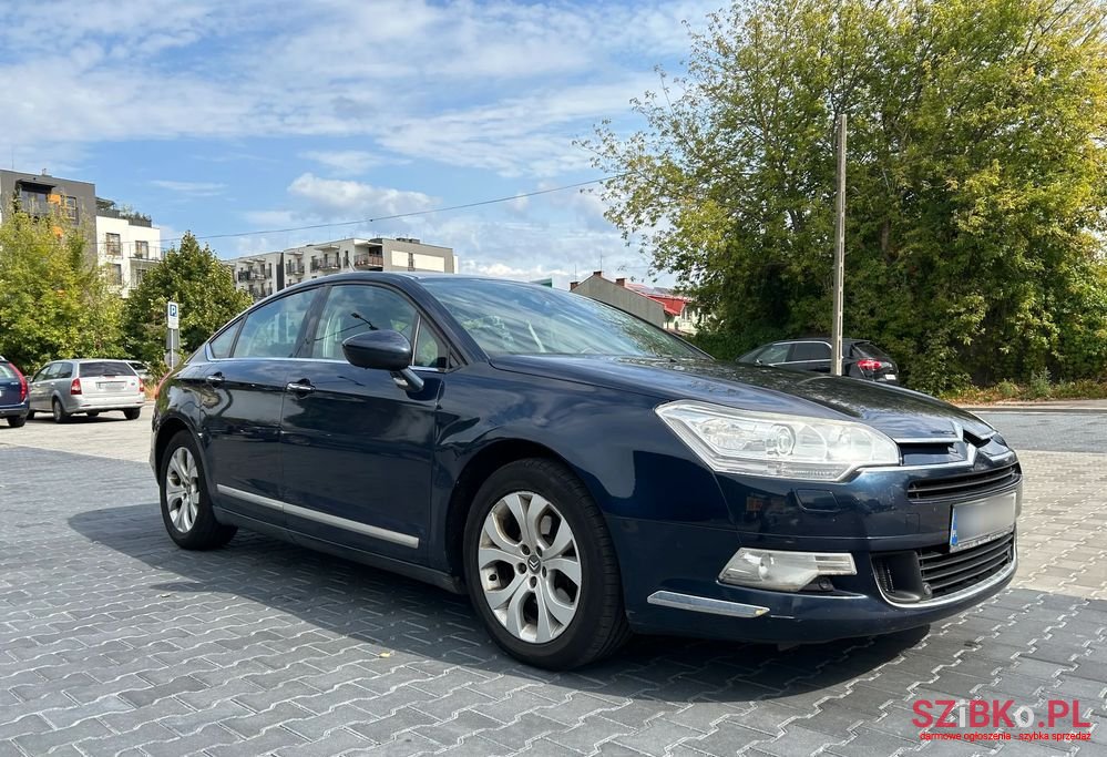 2010' Citroen C5 photo #3