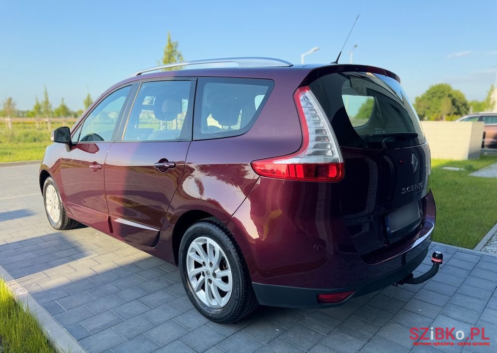 2013' Renault Grand Scenic photo #2
