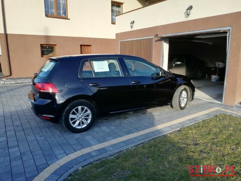 2013' Volkswagen Golf photo #5