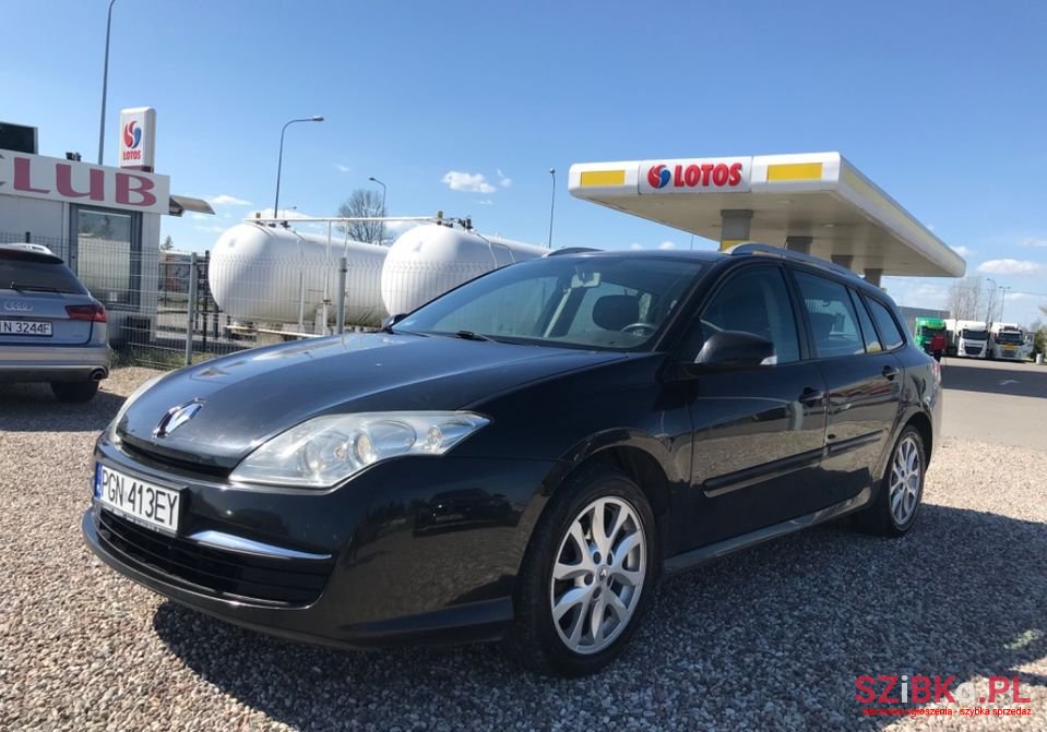 2010' Renault Laguna photo #2