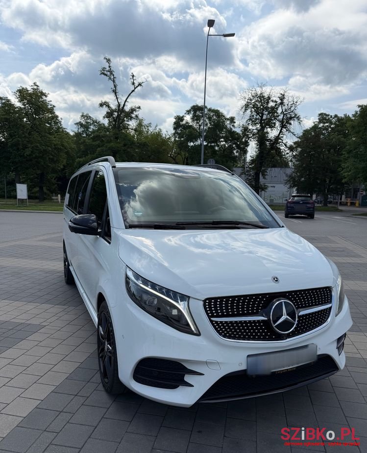 2023' Mercedes-Benz Klasa V photo #1