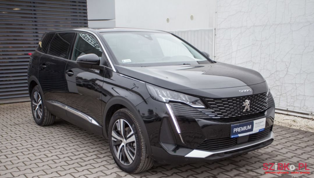 2022' Peugeot 5008 photo #1