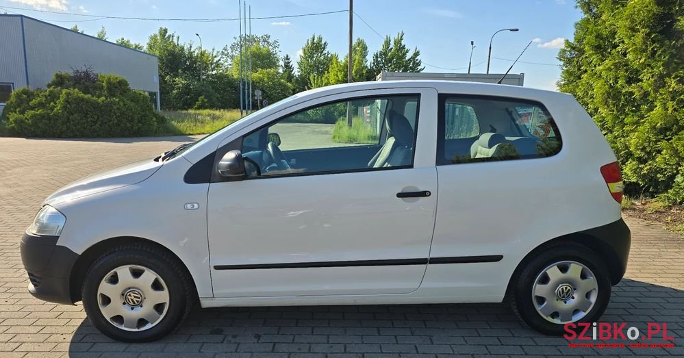 2009' Volkswagen Fox 1.2 photo #4