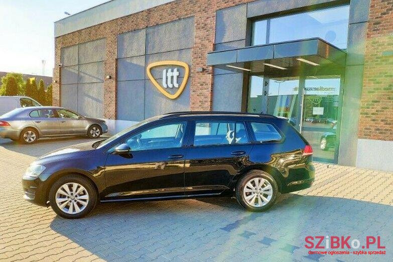 2015' Volkswagen Golf photo #1