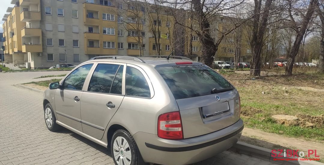 2006' Skoda Fabia photo #4