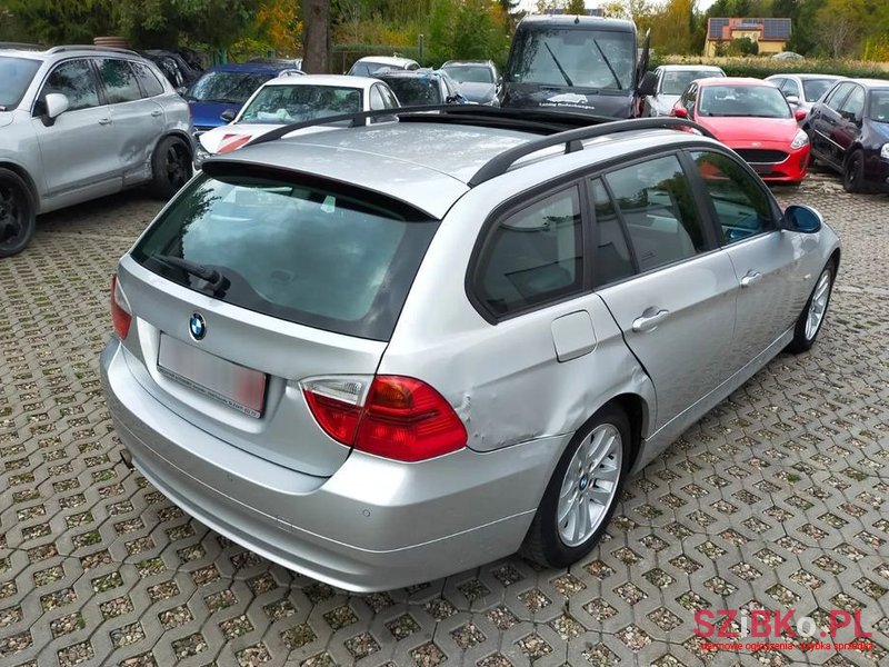 2006' BMW 3 Series 320I photo #3