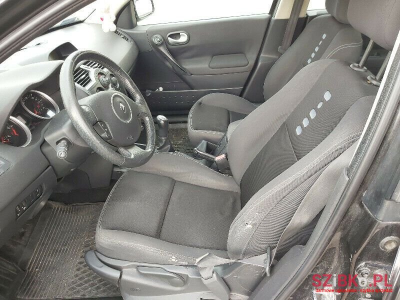 2008' Renault Megane photo #4
