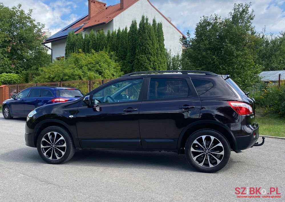 2013' Nissan Qashqai photo #2