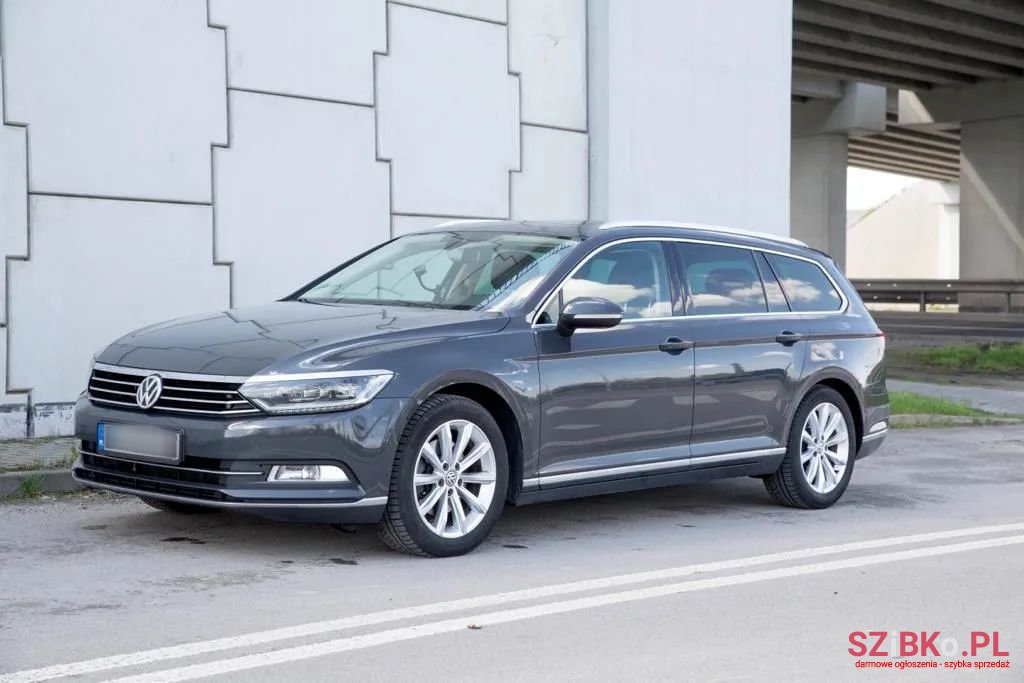 2015' Volkswagen Passat photo #5