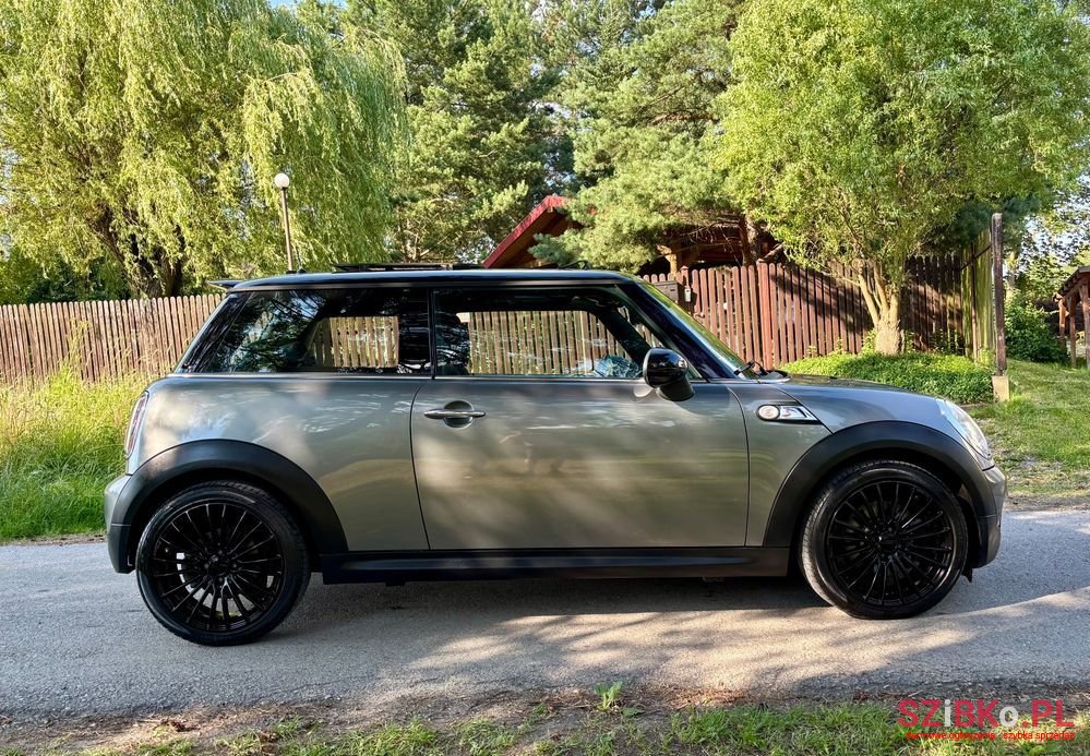 2007' MINI Cooper S Standard photo #6