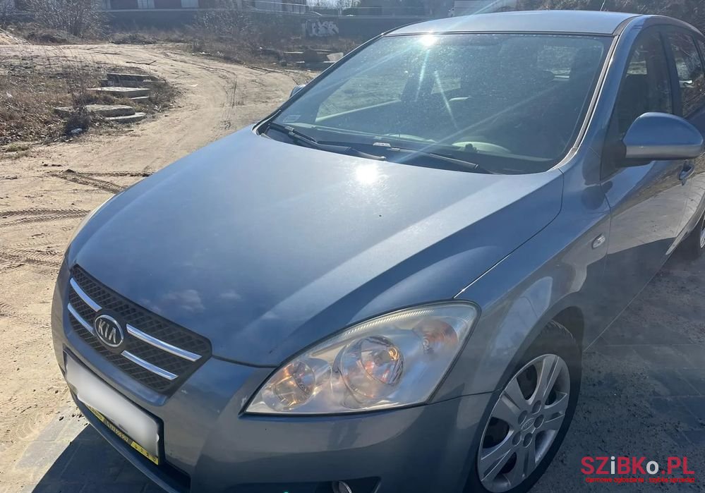 2007' Kia Ceed photo #2