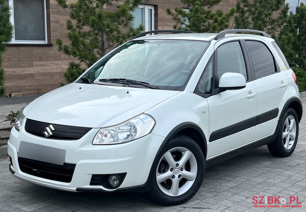 2008' Suzuki SX4 photo #2