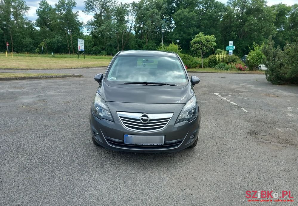 2010' Opel Meriva 1.4 T Cosmo photo #2
