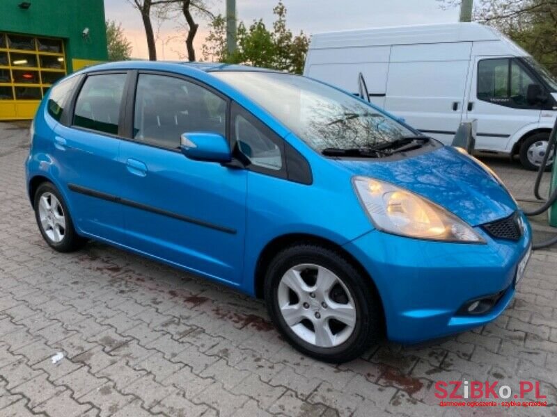 2009' Honda Jazz photo #1